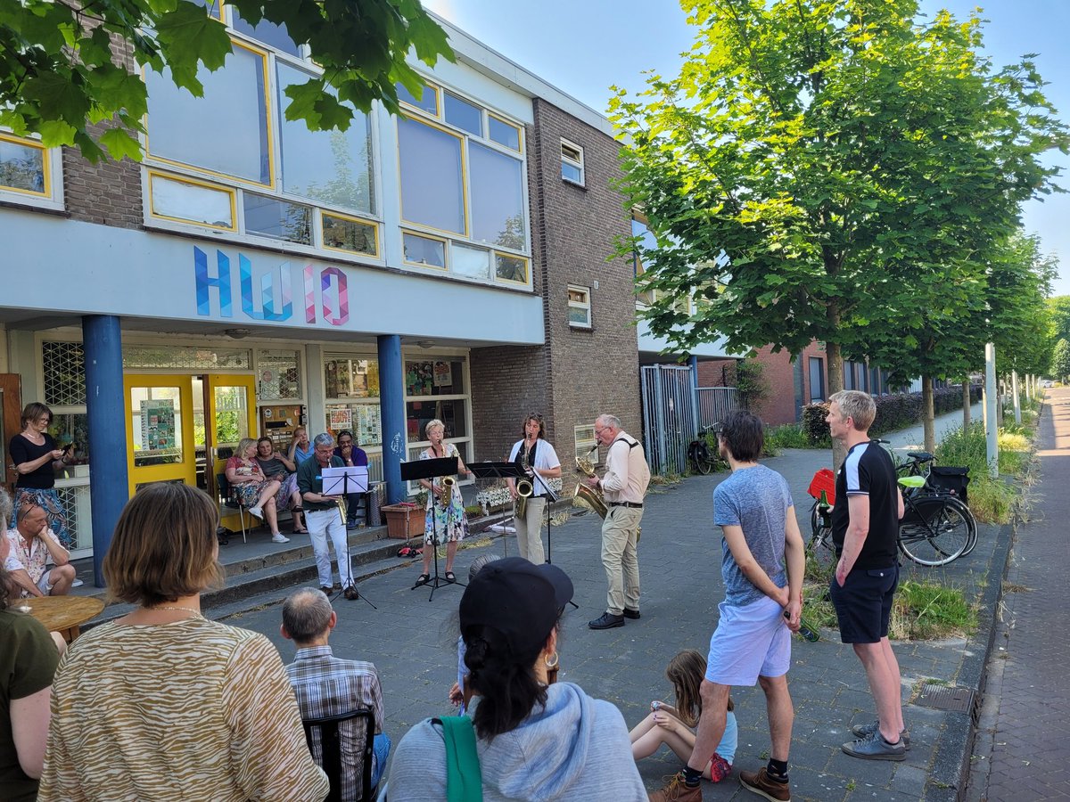 BroedplaatsHW10's tweet photo. Opening van de Kunstroute 

(Komende weekenden in de omgeving van HW10, Check de info in het raam van @Lokaal01vanHW10 ) https://t.co/ER2i7VaLmP