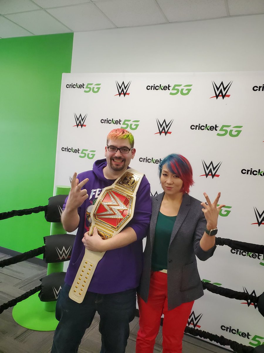 Reversed tweet media