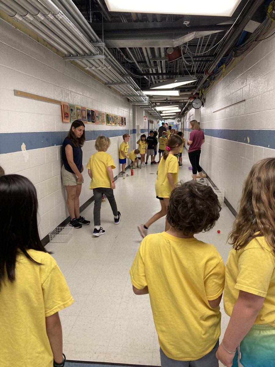 aestohs's tweet photo. Field Day may have been a bit derailed by air quality and construction, but we had a blast! #fieldday @LouiseArcherES https://t.co/nUXWn7nbtX