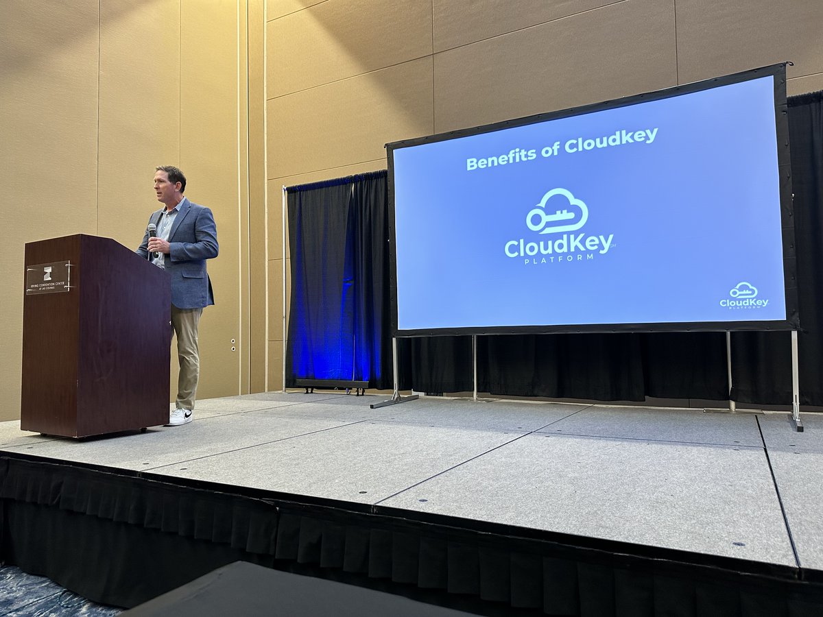 Chris Martin breaks down the Cloud for everyone at Elevate IT.

Visit Cloudkey.io for more information.

#cloudkey #cloudkeyplatform #cloudplatform #cloudcomputing #cloudarchitect #cloudarchitecture #cloudengineer