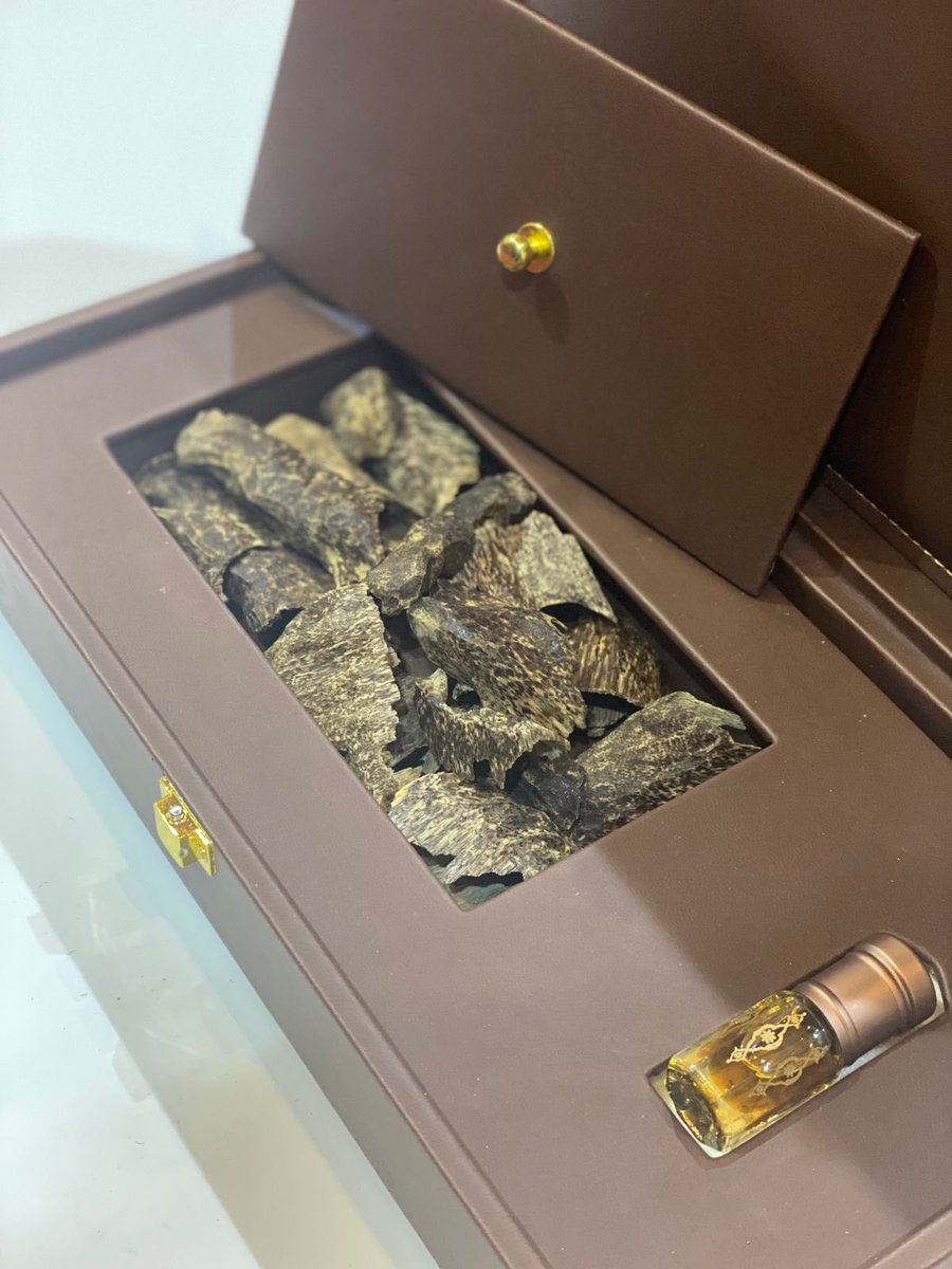 Oud550's tweet photo. #رابطة_عشاق_العطور 
#الصلاه_علي_النبي 
#الجمعة https://t.co/xZMMQUTfQD