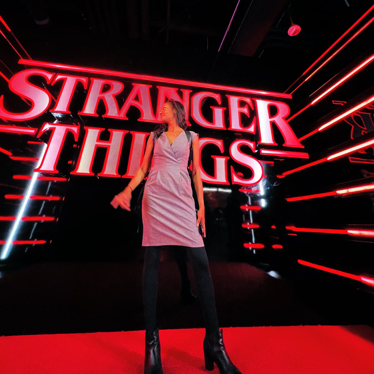 rockynashlive's tweet photo. We had so much fun at the Grand Opening of the @netflix @Stranger_Things Store Party ๐ in Las Vegas! An evening of 80s music, dancing, photo ops, and snacks. #StrangerThings #StrangerThingsStore https://t.co/1456DQ56VV