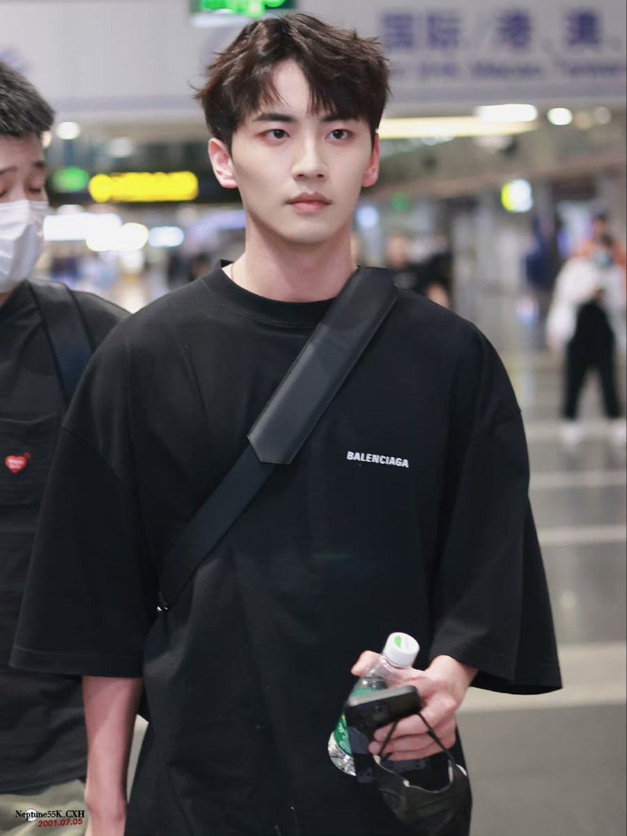 After the party tonight 🥰
Safe flight Haizi 😘

©Neptune55K_陈鑫海

#ChenXinhai
#TheLoveYouGiveMe