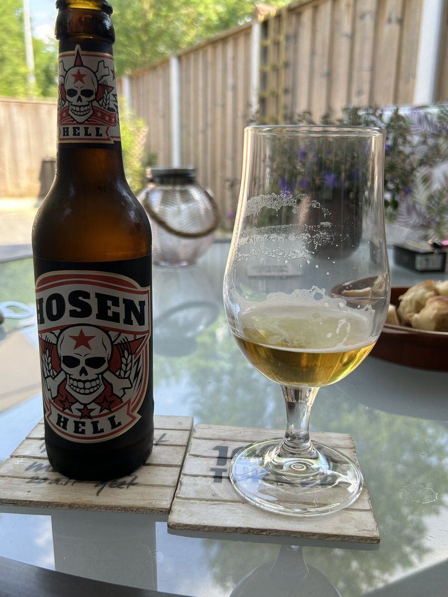 sjantie33's tweet photo. Das Leben ist schön #dietotenhosen #hosenhell https://t.co/oRR9kFz3n5