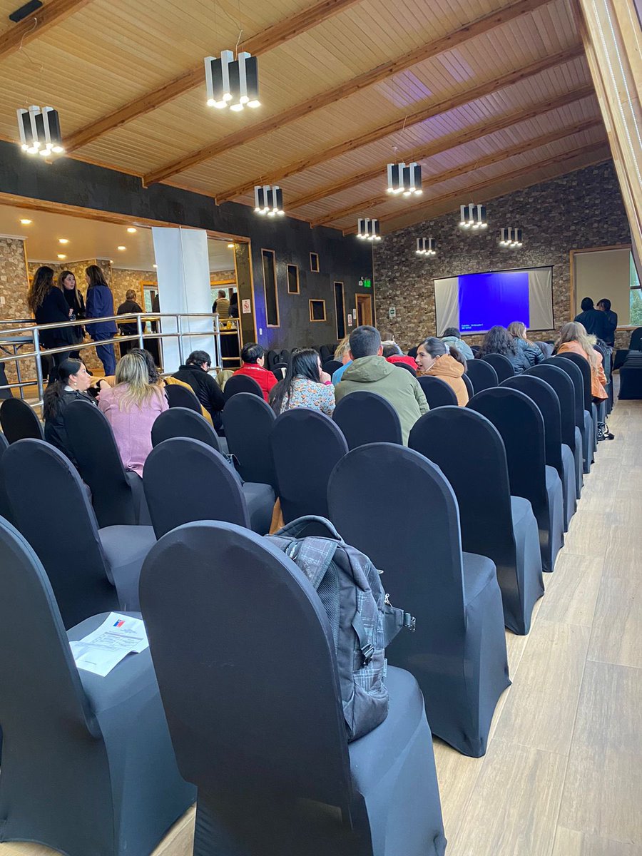 SAMU_AfusarPM's tweet photo. En estos momentos parte de nuestra directiva AFUSAR se encuentra participando en la “Primera jornada de trabajo con gremios del Servicio de Salud del Reloncaví”, en este acto se abordarán diversos temas como la presentación de los proyectos del SSDR, contingencia sanitaria y RRHH https://t.co/Gg6kcQnJxj