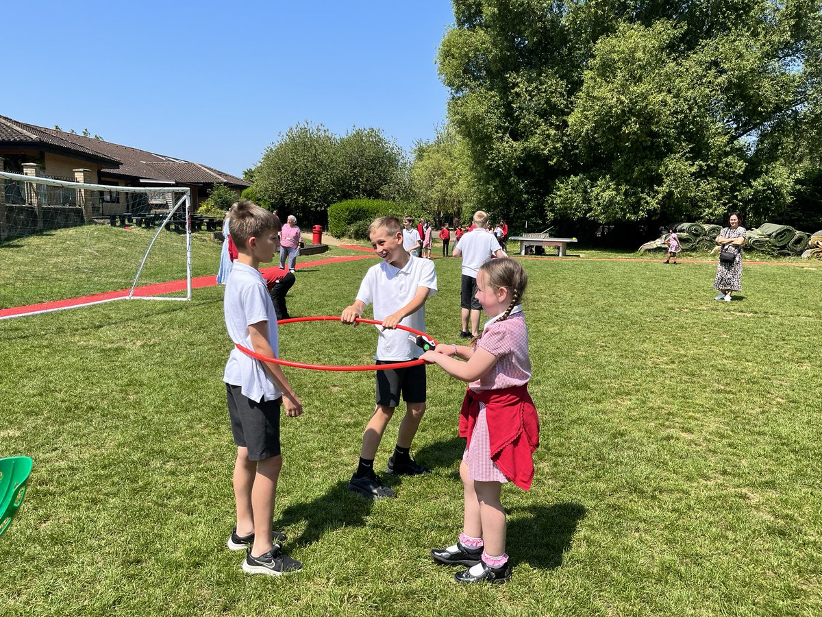 Stukeley_2019's tweet photo. What a wonderful afternoon getting to know our Year Six buddies! It was lovely to see how nicely the Year Six children played with them and see new friendships form! https://t.co/moWUrgwjNs