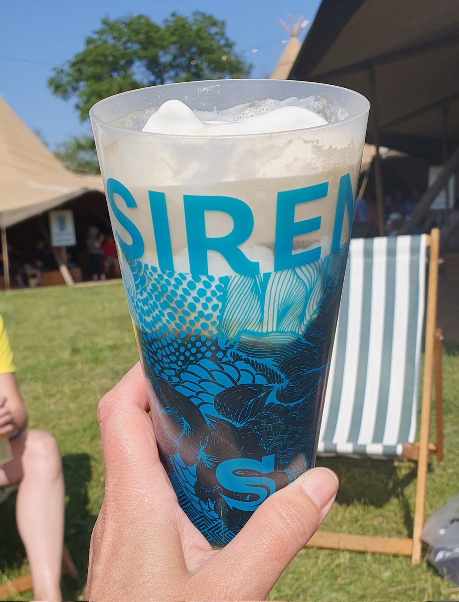 dawniefriend's tweet photo. How awesome that instead of Heineken, @SirenCraftBrew are here at Endure24. #stoutfloat with Broken Dream and Mr Whippy ๐ https://t.co/kFSpLb68FP