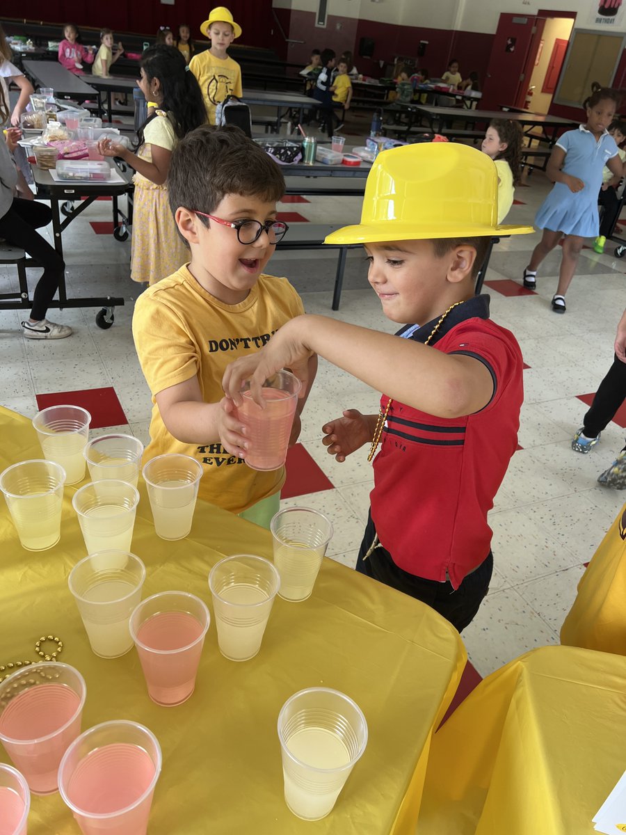 turtlechronicle's tweet photo. Thanks to our amazing Reading Teachers we hosted an @AlexLemonade event yesterday. Kids in all five grade levels were eager to help and we raised more than $1,100, which is good for 2+ days of research on childhood cancers. #givingturtles https://t.co/GedfE30TLV