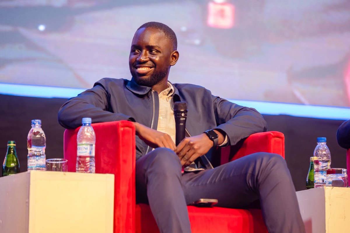 "Je suis jeune, comment créer et réussir ma startup ?"

Les discussions ont mis en évidence l'importance de l'apprentissage continu, de la passion et de la détermination pour réussir en tant que jeune #entrepreneur.