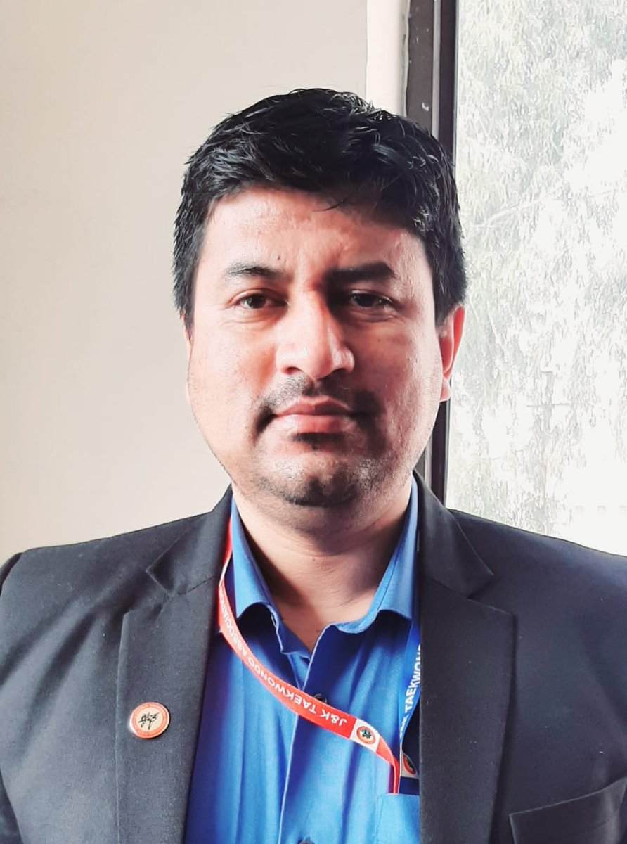 It's also a Proud Moment that Sher e Kashmir awardee International Refree from Ladakh, NIS Zaheer Abass Khan attended the Trails for World University Games at Guru Nanak Dev University Amritsar as Official
@santoshsukhdeve @jtnladakh @FerozKhan_Kgl @LAHDC_Kgl @lg_ladakh