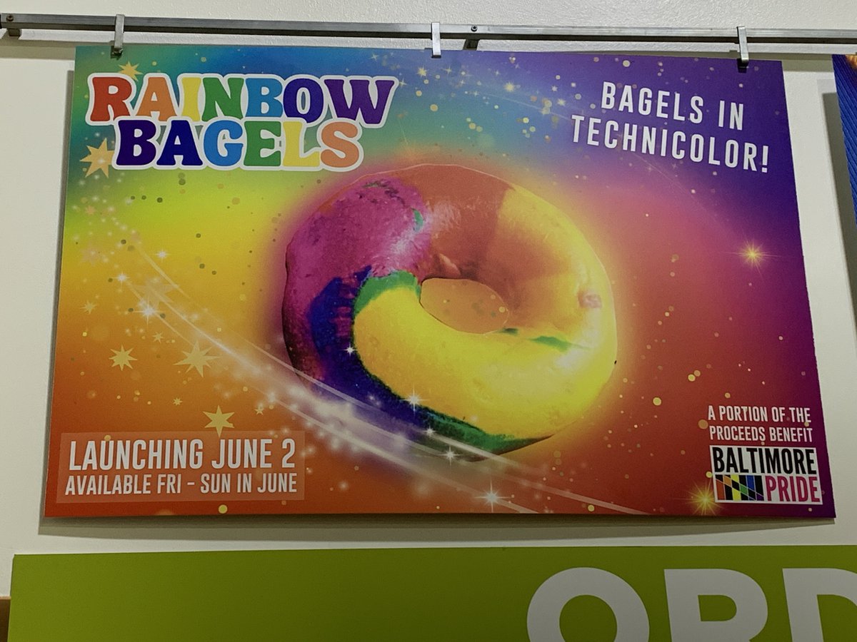erick_ferris's tweet photo. Happy #FriYay to Me! 🌈🥯🥓🥚🧀

#THB #RainbowBagel #ExtraBacon #Yum 😋 https://t.co/MmZ7OHdAQF