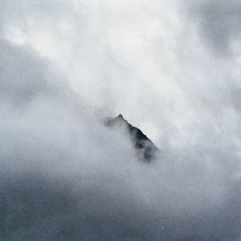 List Pick: Berlin-based artist <a href="/dessauer_/">dessauer</a> takes you on an introspective journey with his debut single, ‘Illusion Of Separateness’.
themostradicalist.com/article/list-p…