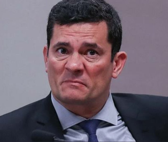 Para chegarem ao poder, Deltan e Moro deixaram um rastro de destruição. Ao arrepio da Lei, a Lava Jato gerou suicídios (Cancellier, Alan Garcia etc.), quebrou a economia do BR, desestabilizou a República e pavimentou a ascensão do bolsonarismo. Que paguem pelos seus crimes. ⚖
