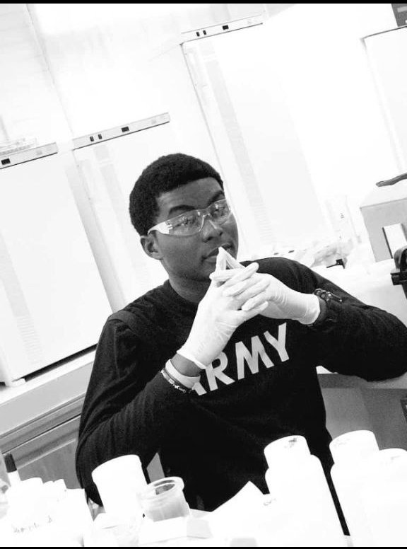 dynamite_fm's tweet photo. Planning and plotting towards next week.
Be ready to receive your exams results soon
#youthfulengineering #dynamitefm
#seriousmodeactivated
#Umat https://t.co/hzXZQgO4E3