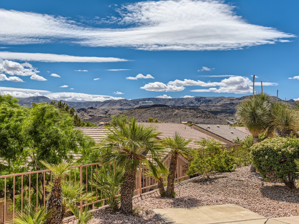 OPEN  HOUSE SUNDAY 1-4PM!  Want to relax and enjoy a view from your own backyard? Looking for great amenities and a nice floor plan? Come check  out this roomy (1818sf) 2 bedroom w den home in Sun City MacDonald  Ranch.  2024 High Mesa Dr, Henderson, NV #LasVegasHomesForSale