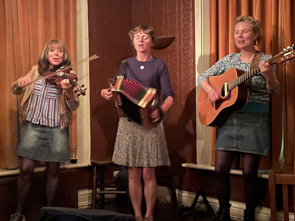 Surely The Betsey Trotwood is the best live entertainment venue in the whole Clerkenwell area?
Wed- Clerkenwell ARTslab with John Hegley and cabaret friends fun
Thu -bluegrass legends, Foghorn Leghorn PLUS Cajun joy from Joli Blon
Next bluegrass - 13th July.
<a href="/the_betsey/">The Betsey Trotwood</a>