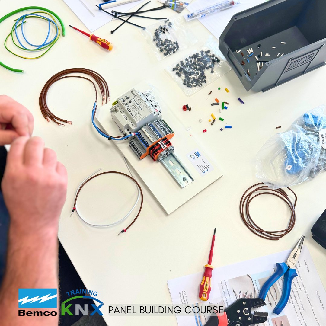 bemcoelectrical's tweet photo. The BEMCO training centre is BUZZING with activity⚡
This week we have done the KNX HVAC course and the KNX panel building course
We are excited to see what all of our KNX panel building pro's and KNX HVAC experts do in the future
#KNXpanelbuilding #KNXHVAC #trainingcentre https://t.co/kmUHJ11MRs
