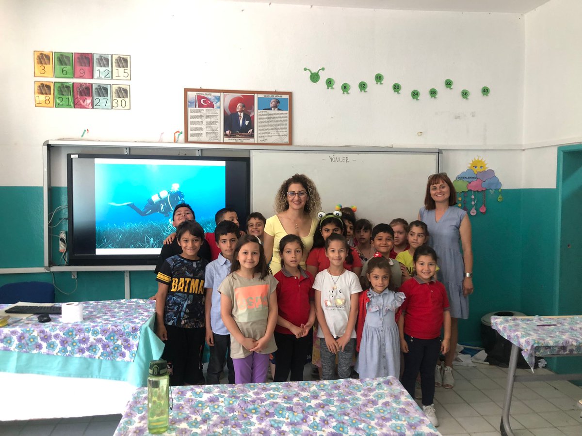 SuekosOrg's tweet photo. Gökçeada Cumhuriyet İlköğretim Okulunda Direnen Gökçeada Tuz Gölü Sulakalanı ile Çevre Bilincinin Geliştirilmesi Projemiz kapsamında minik öğrencilerimizle çevre bilinci eğitimi gerçekleştirdik. https://t.co/l1J4mara7M