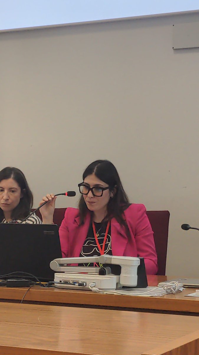 AssoComPol's tweet photo. Si conclude l'ultimo panel di oggi della Sala Laurea Rossa con la sessione "Information and disinformation in platformised politics"
🎤 @gba_mm
🗣️ @Gi_hades, @lauraiannelli, @rosanna_de_rosa, @FubiniAlice https://t.co/NIpmHmyWBg