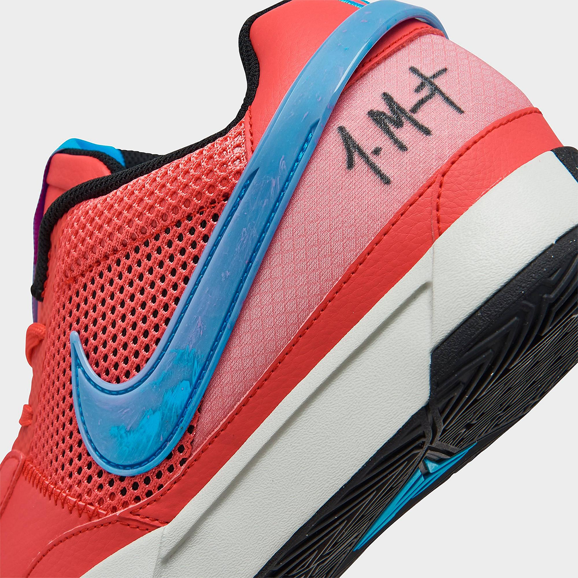 Sneaker News on X: Sneaker News on X: