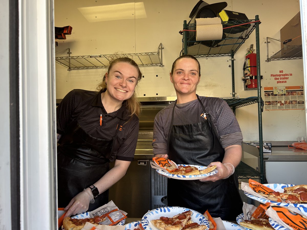 These guys over in #Davenport #Iowa are pretty cool 😎 thanks for helping us the last few days! 🍕