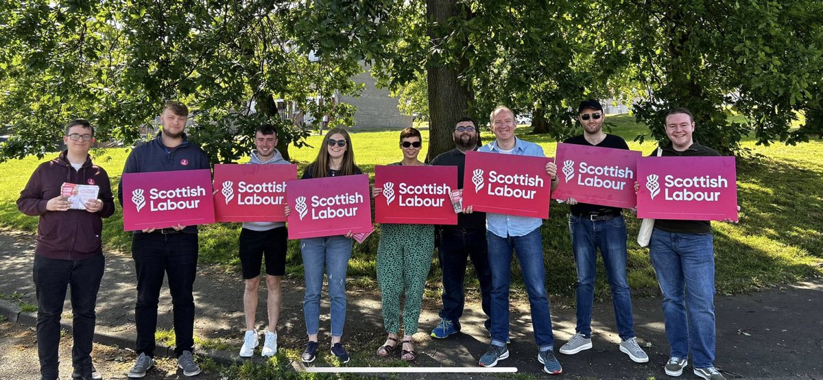Glorious day in Rutherglen and Hamilton West for our team from Dundee. 

Local people determined to sign the recall petition and get their by-election started as soon as possible. 

Hungry for change - and that comes with Scottish Labour