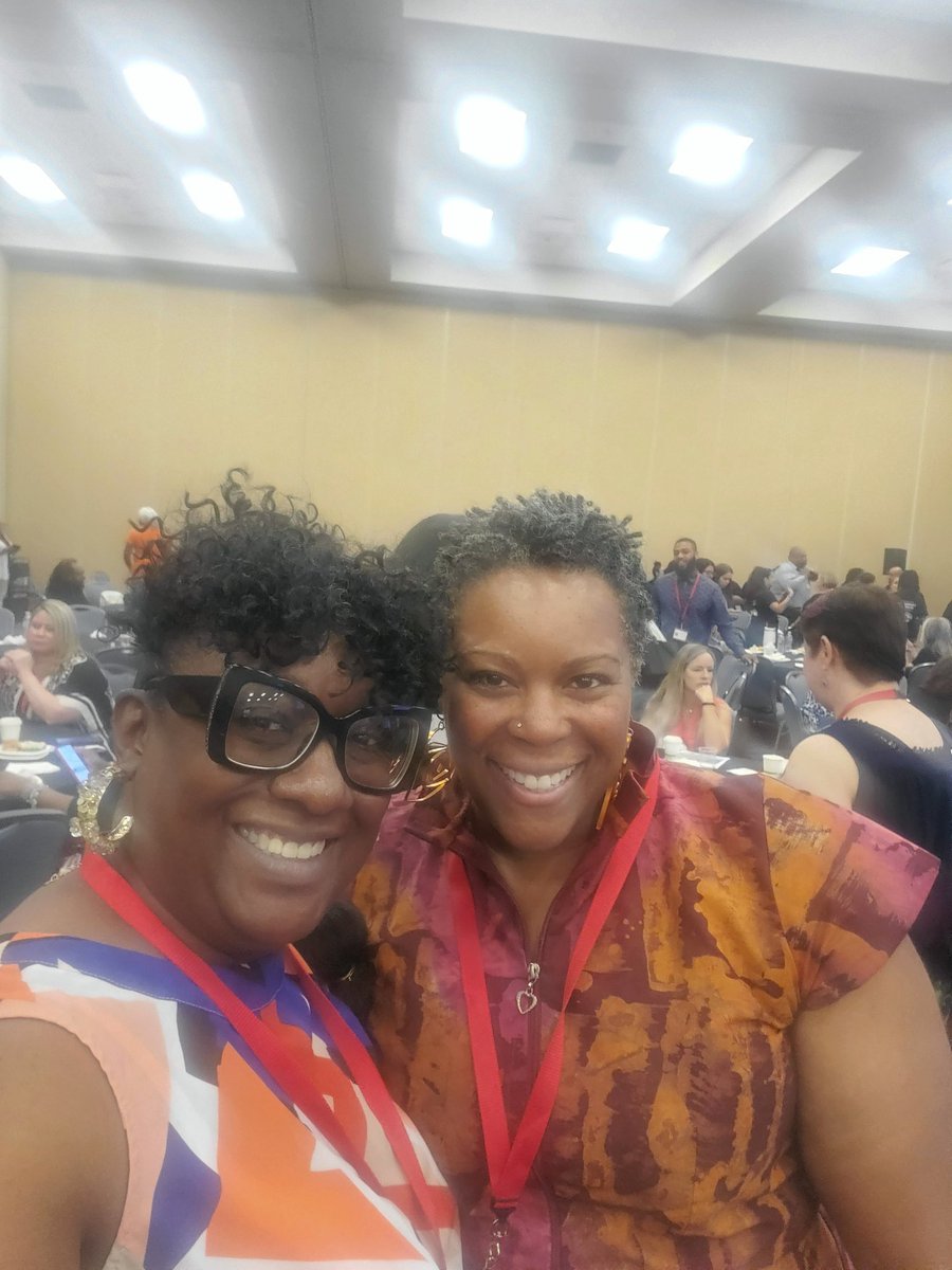 AWashington_RP's tweet photo. Its not who you work with, but is the commitment to the work that matters. We decrease so that the furure is secured #teambcps #CommunitySchools #DeepCreekMSOne #CRSummit23 https://t.co/KMhwRiPKII
