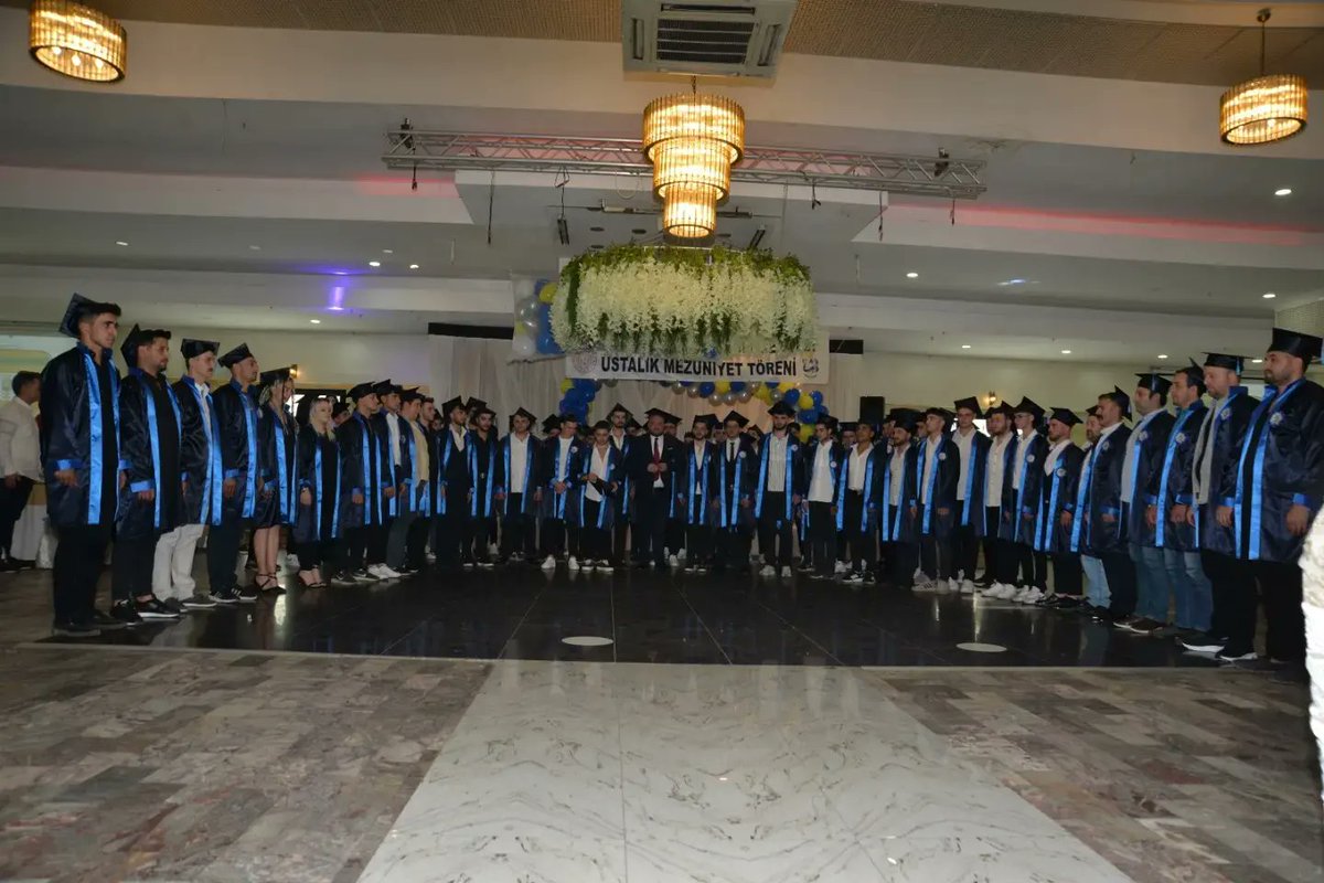 NiluferMEM's tweet photo. Merkezimizin 2023 Senesi Mezuniyet Töreni Eğitim Paydaşlarımızın ve Bursa’mızın Sanayi ve Ticaretinin Protokolü katılımlarıyla, ustalarımız adına gerçekleşmiştir. Mezun Ustalarımıza belgeleri takdim edilmiştir.
@bursailmem16 
@niluferilcemem 
@HakanBabac 
@ersah_sonmez https://t.co/REjBkHoWKu