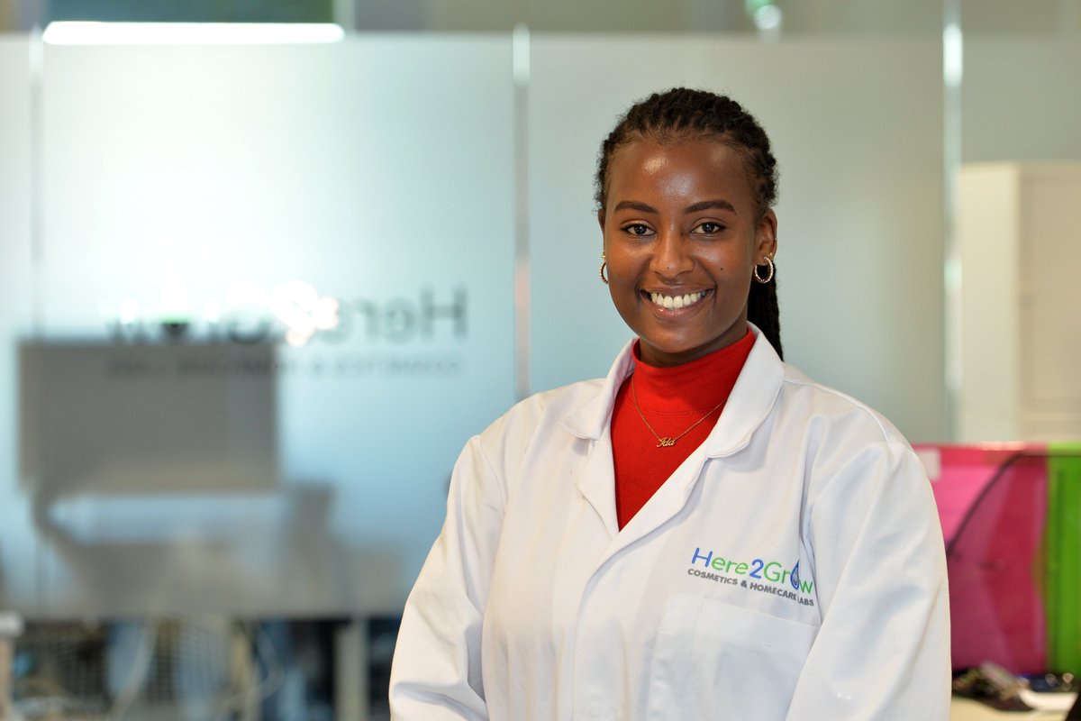 Here2Grow's tweet photo. News flash - we've got a new recruit! Find out more about our latest team addition here: https://t.co/j64MkQET57 #team #labtechnician https://t.co/FRTHGeNEnv