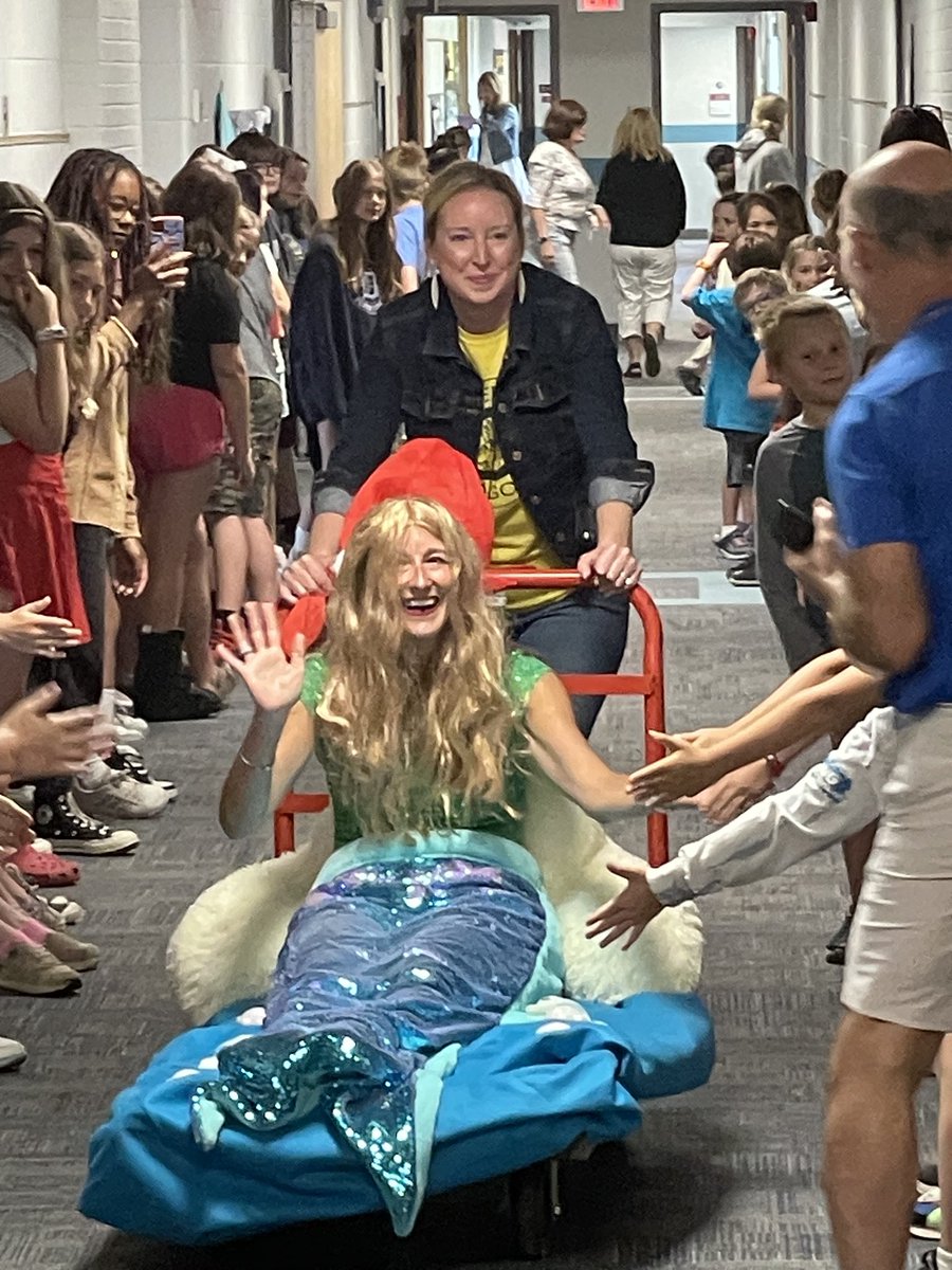 MarciAugenstein's tweet image. When you get to be both a mermaid and a principal all in one day, life is pretty good!!! @KeithElementary @DragonDogWillow