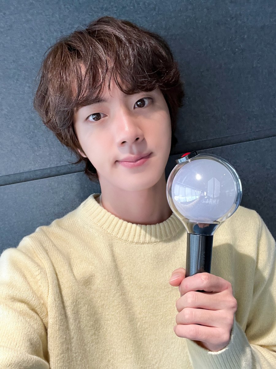 [n월의 석진] Message from #Jin : Jun 2023 💌 유난히 #진 이 더욱 보고 싶은 6월💜 어때요, 6월도 잘생겼진?😉 #6월의_석진 #아미사랑꾼 #아미밤들었을때더잘생긴남자 #10주년선물로찰떡인미모 #2023BTSFESTA #BTS10thAnniversary