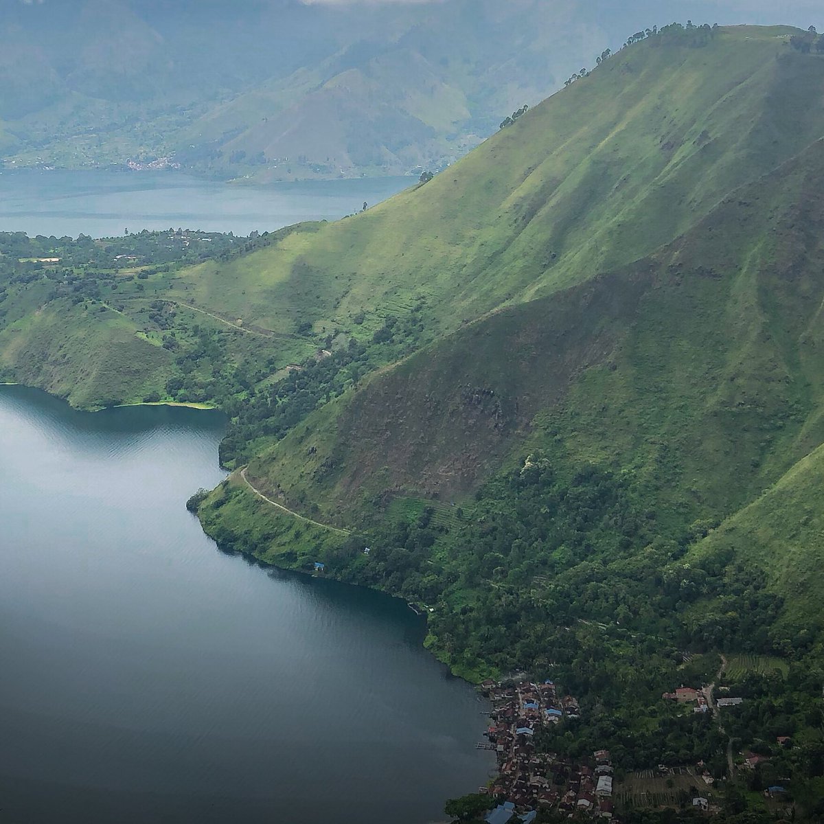tofotoen's tweet photo. #PersonalArchive Danau Toba, Simalungun, Sumatra Utara https://t.co/Lh0mUdWtWZ