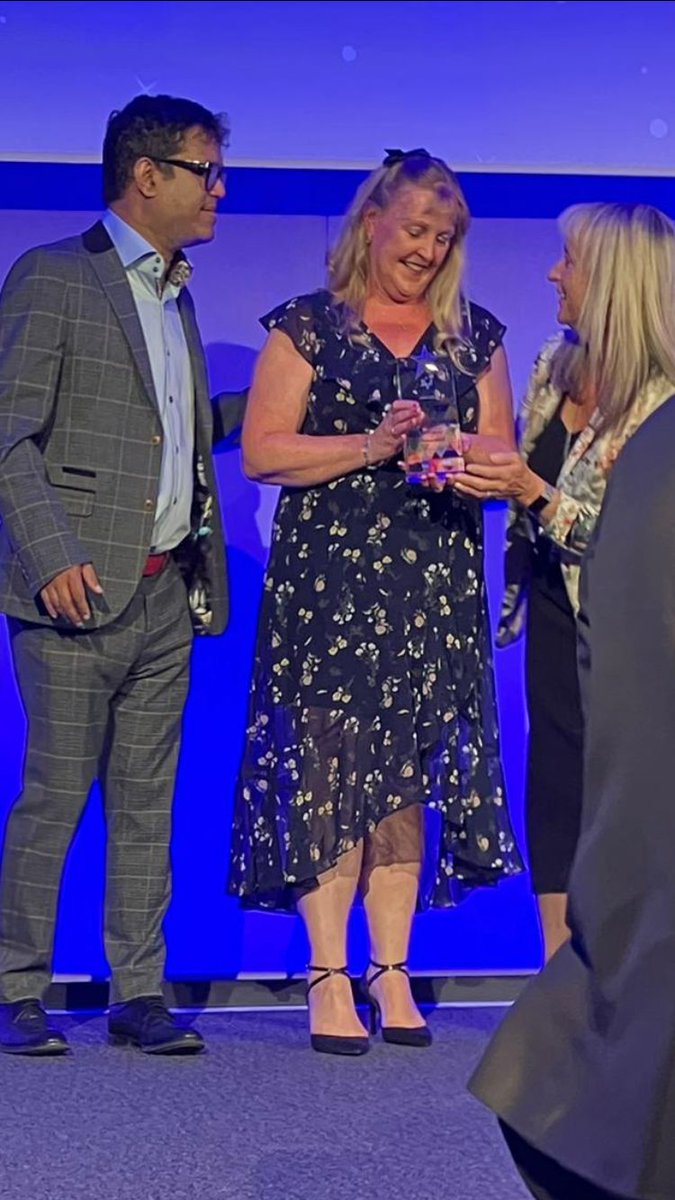 So Proud of Karen Read, from the Breast Unit, at Ruh, for awinning the Health Heroes Award for being the clinical support worker of the year. <a href="/Antonialynch/">Toni Lynch</a> <a href="/TweetToOlivia/">Olivia Ratcliffe RN</a> @alfredothompso @CaraCBCEO , such a pleasure to work with you. Well done.
