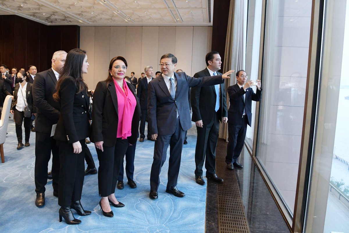 Hua Chunying 华春莹 tweet media