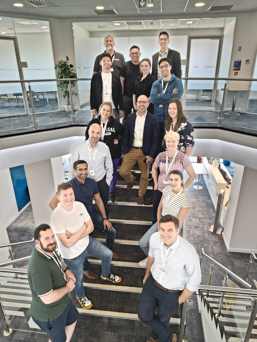 Notts_ortho's tweet image. Excellent day of teaching hosted by @DePuySynthes and organised by @kevin_ilo and @orthodoc_berber. We’re all very taken with the VR technology and hope that one day we can drop instruments in real life and have them magically reappear on the Mayo table #orthotwitter #MedEd