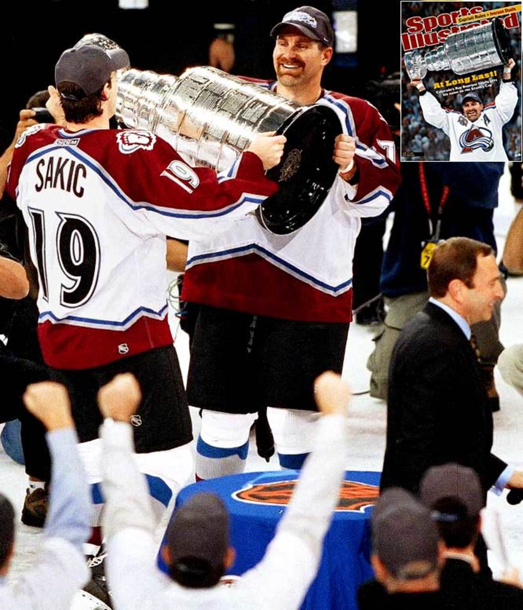 runwriteAarif's tweet photo. "And after 22 years, RAYMOND BOURQUE."

Happened 22 years ago today. https://t.co/MIGPotl4fU