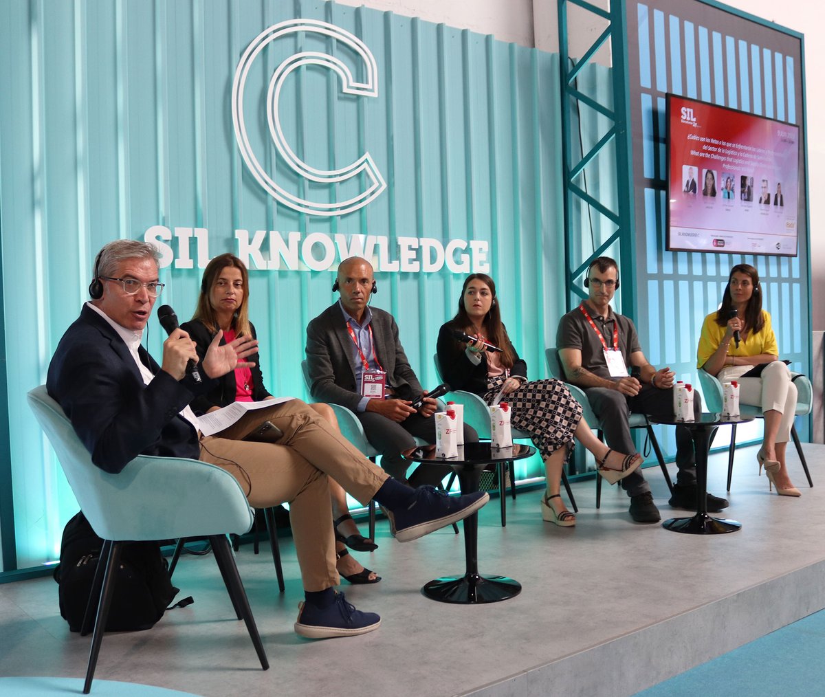 EADABusiness's tweet image. 📌EADA ha estado representada en #SIL23. @mrosello2012, Director de #EADAexecutiveeducation, ha moderado mesa redonda sobre la retención y captación de #talento en el sector #logístico y del #transporte. Se ha evidenciado la necesidad de #reskilling y #upskilling en este sector.