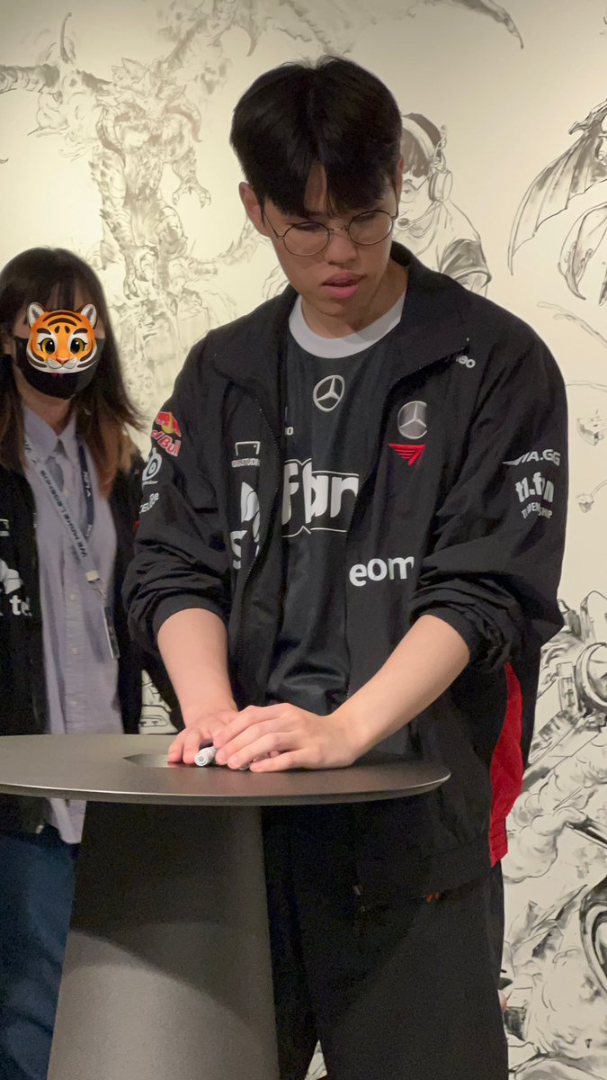 230609 👍👍
#t1win #oner #오너 #문현준