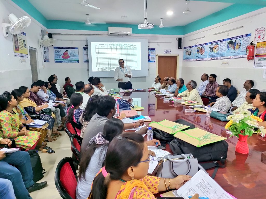 District level ToT (3rd batch) on MDA-ELF was conducted today at UPHC Baikunthnagar meeting hall.Ayush MO, MPHS, MPHS, CHO from 10 blocks attended the training. Dr.Shyam B.Ratha, Zonal Coordinator, WHO-NTD took the sessions as a resource person.
#filariaelimination
#mda2023