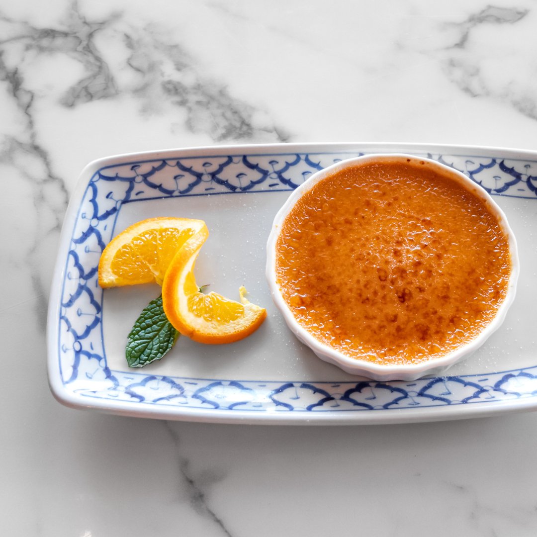 kindeehouston's tweet photo. ☕️ Can't decide between tea and dessert? Have both with our Thai Tea Crème Brulee! 🍮 This luscious dessert is a perfect blend of creamy custard and aromatic Thai tea, making it a treat for you!

So come on over and satisfy your sweet tooth! 😋 https://t.co/lVvtS5wSOQ