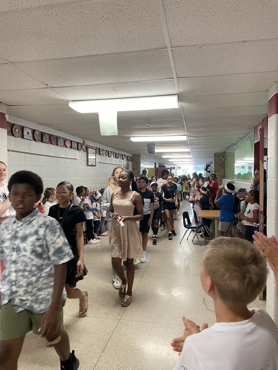 venessa zverotic, MSW, Ed. S tweet media