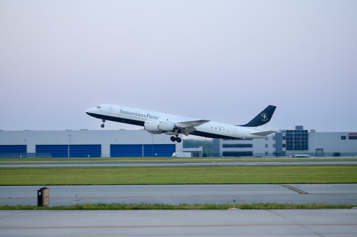 SPI_UK's tweet image. Today Samaritan's Purse has deployed over 18 tonnes of relief supplies to southern Ukraine after a major dam was severely damaged. We are supporting local partners with conducting water rescues and distributing food, blankets and other items. Learn more: sampur.se/3J94mBh