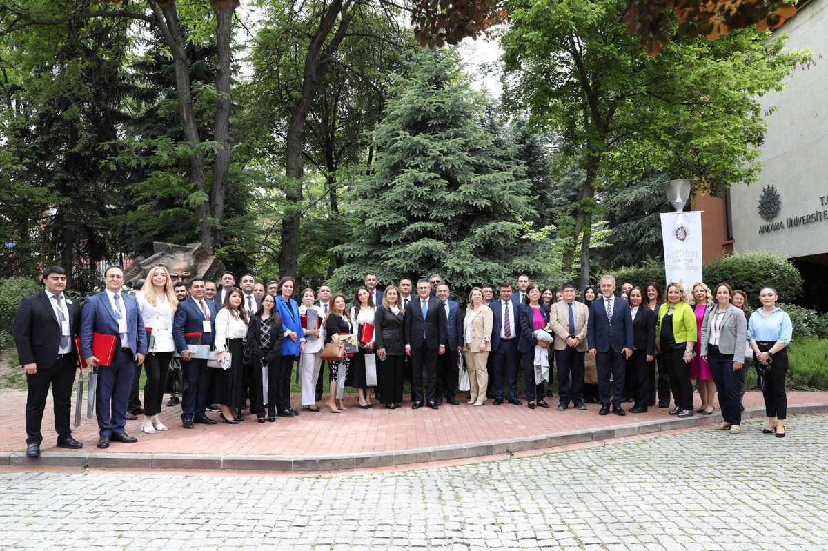 necdetunuvar's tweet photo. Sağlık Bilimleri Fakültemiz [@Ankara_Saglik] tarafından “Hastane Yönetimi Eğitim Programı” çerçevesinde Senato Salonumuzda gerçekleştirilen “Azerbaycan Hastane Eğitimi Belge Töreni”ne katıldık. https://t.co/BULEsgbaD2