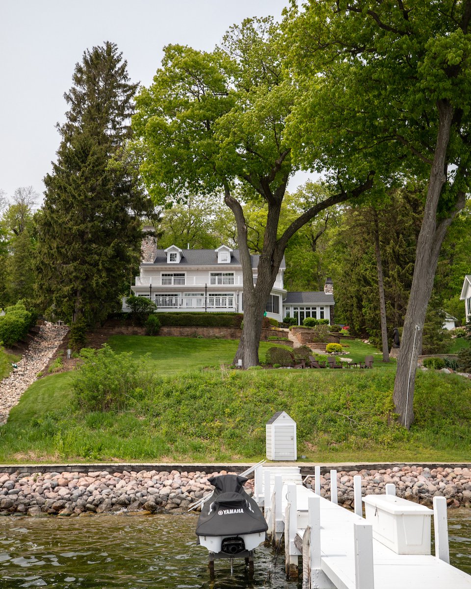 The weekend is waiting; meet you on the dock.
#LowellCustomHomes #remodeling #renovation #homeaddition #builder #homemakeover #lakehouse #lakelife #weekendvibes #lakegenevawi #shannawolfsphotography