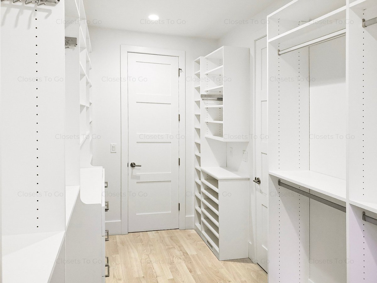 ClosetsToGo's tweet image. Are you a Do-It-Yourself aka DIY person? Want to build your own custom closet that also meet the quality? Closets to Go has the solution for you. Submit your dimensions to get started! - closetstogo.com/request-design… 

#DiyClosets #DIYClosetSystems #CustomCloset #DiyStorageOrganizer