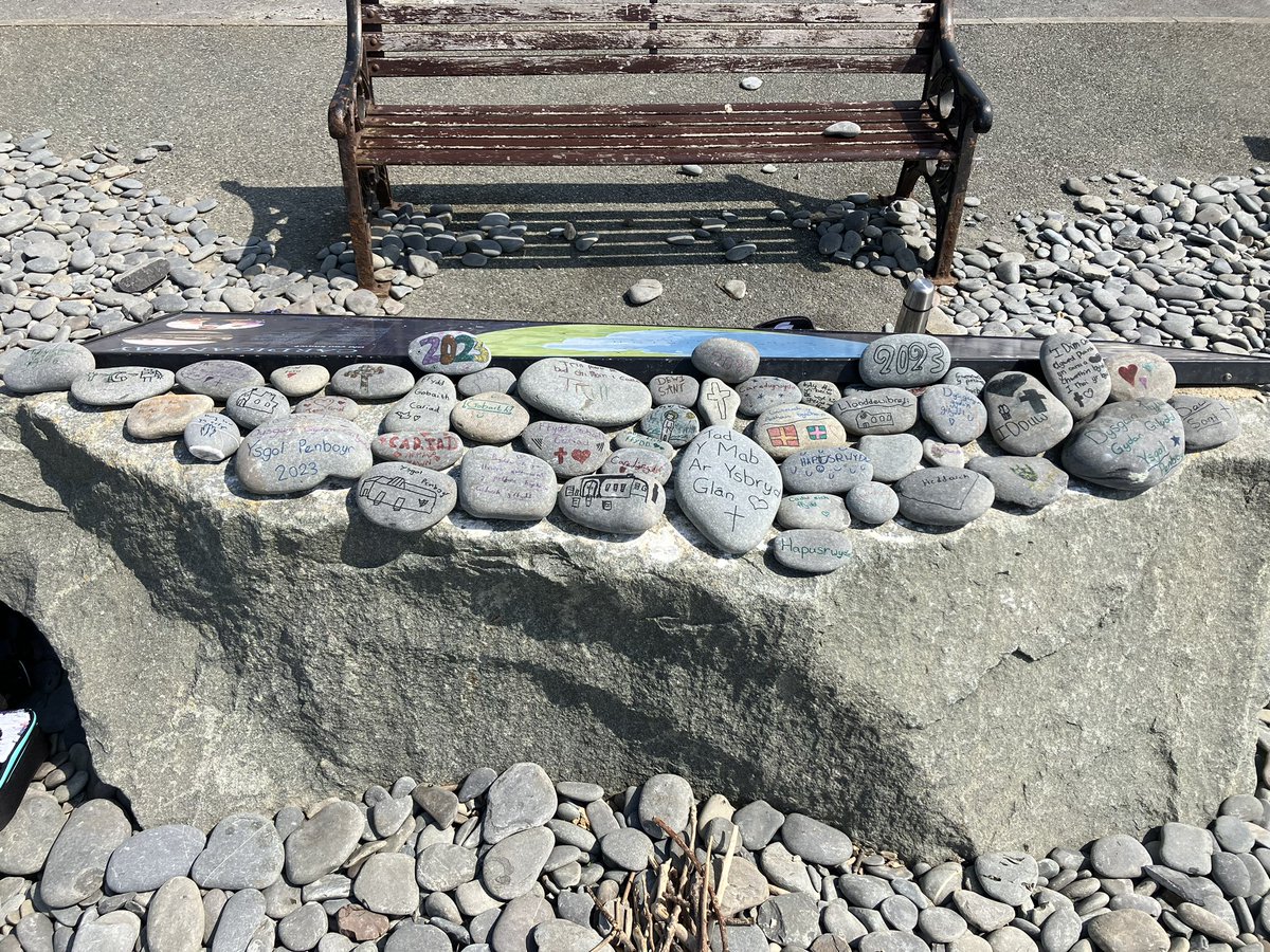 Pererindod hyfryd heddiw gyda blwyddyn 5 a’r grwp ysbrydol i Eglwys Dewi Sant yn Llanddewi Brefi ac i draeth Aberaeron. <a href="/TyrPererin/">Tŷ'r Pererin</a> <a href="/ChurchinWales/">The Church in Wales | Yr Eglwys yng Nghymru</a> <a href="/anne_delyth/">Delyth Anne Richards</a>