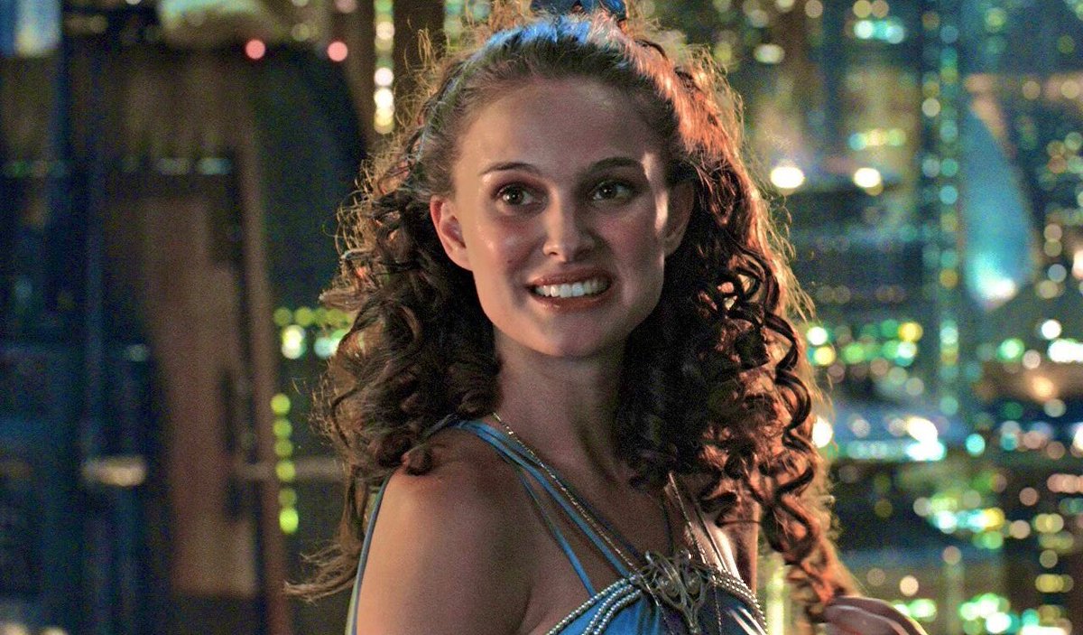 starwarstufff's tweet photo. Happy birthday to our Queen, the amazing Natalie Portman! https://t.co/PxyHOT3sRJ