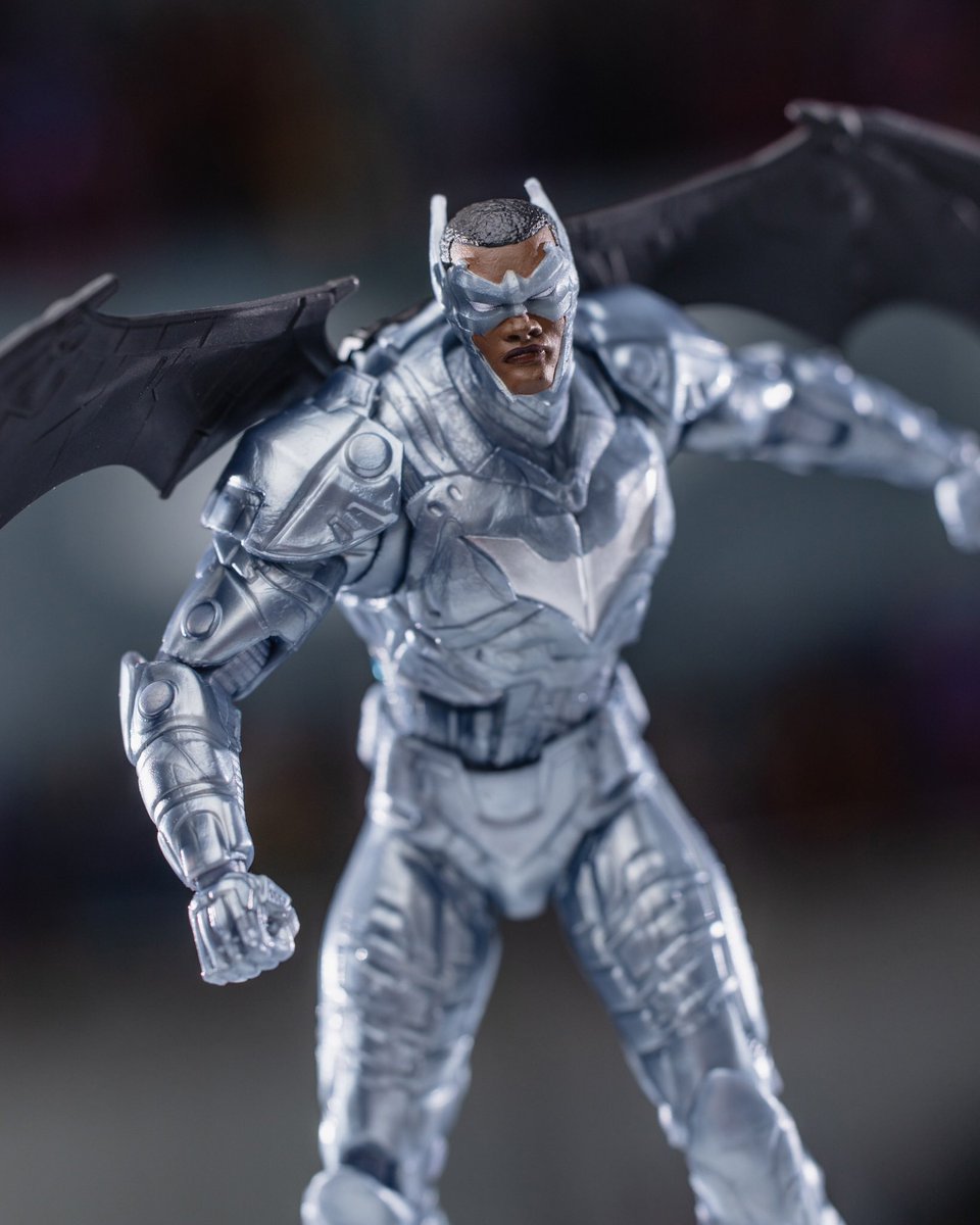 Here is a look at Batwing from @mcfarlanetoys 

#batwing #davidzavimbe #batman #mcfarlanetoys #dcmultiverse #toyreview #actionfigurereview #toyphotography #actionfigurephotography #toycommunity #toyshiz #dccomics #dcofficial