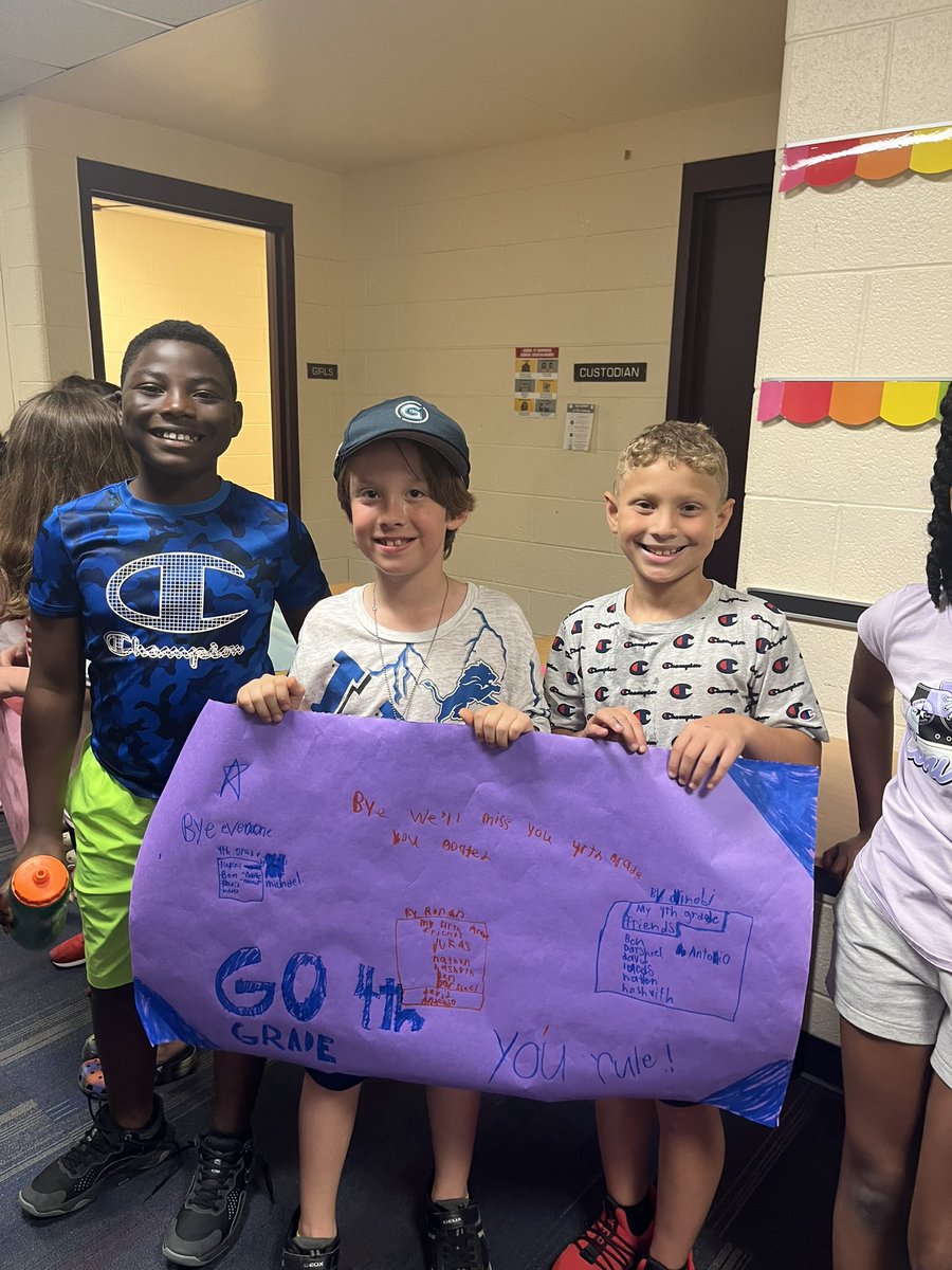 MaryEllies_'s tweet photo. Congratulations on your graduation from @NoviVillageOaks, 4th graders!! Have a great summer! We will miss you! ☀️ https://t.co/Zdb57HxLvC