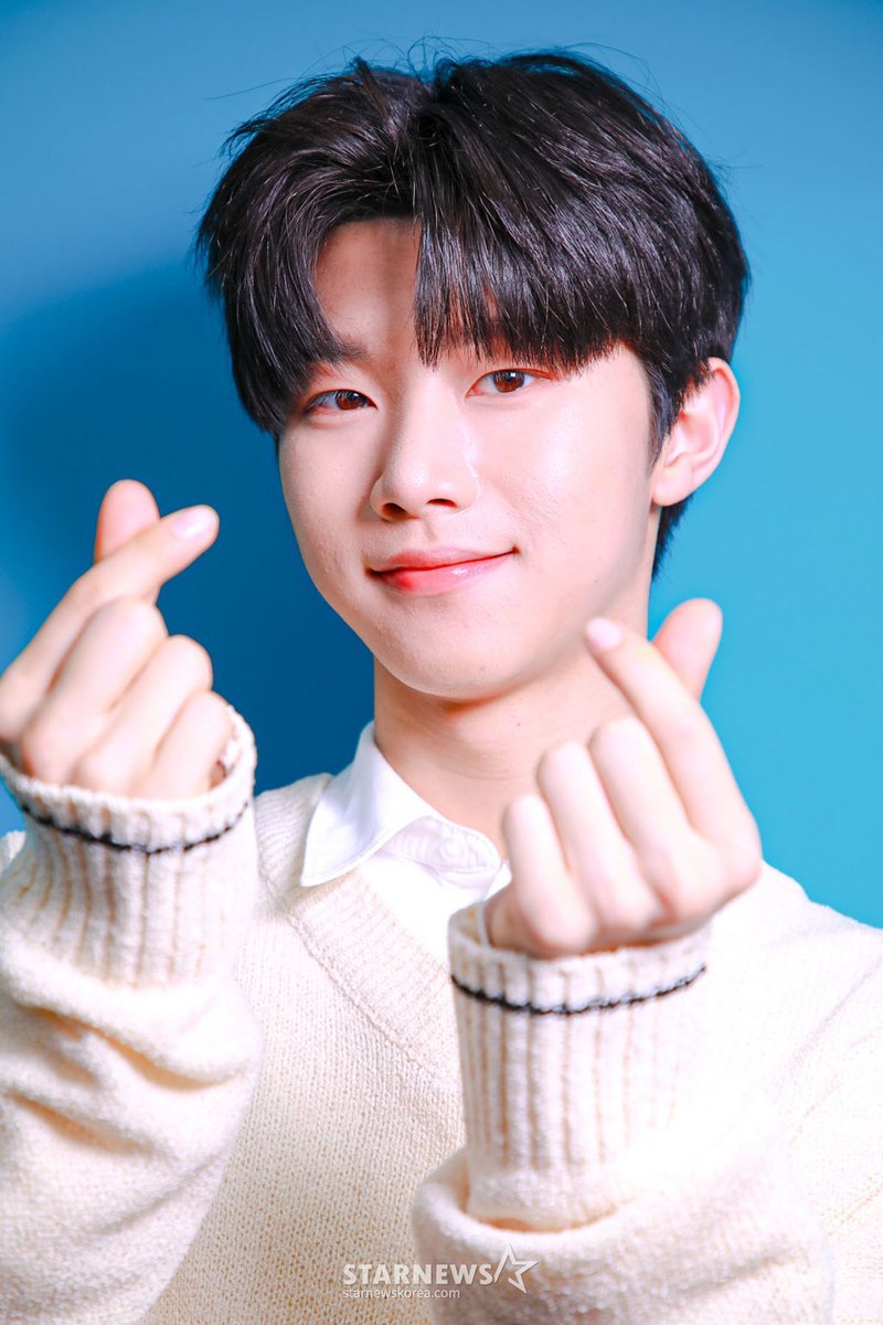 XikersSpain's tweet photo. 🦊 HYUNWOO EN STUDIO SS
#xikers #싸이커스 #roady #STUDIOSS #로디 #스튜디오슷슷 #HYUNWOO #현우 https://t.co/kmnxOs2E6Y